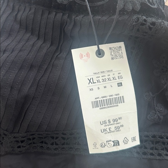 VELVET LADDER TRIM BLOUSE ZW COLLECTION
Zara Black Sheer Lace Embroidered Blouse - Picture 10 of 14